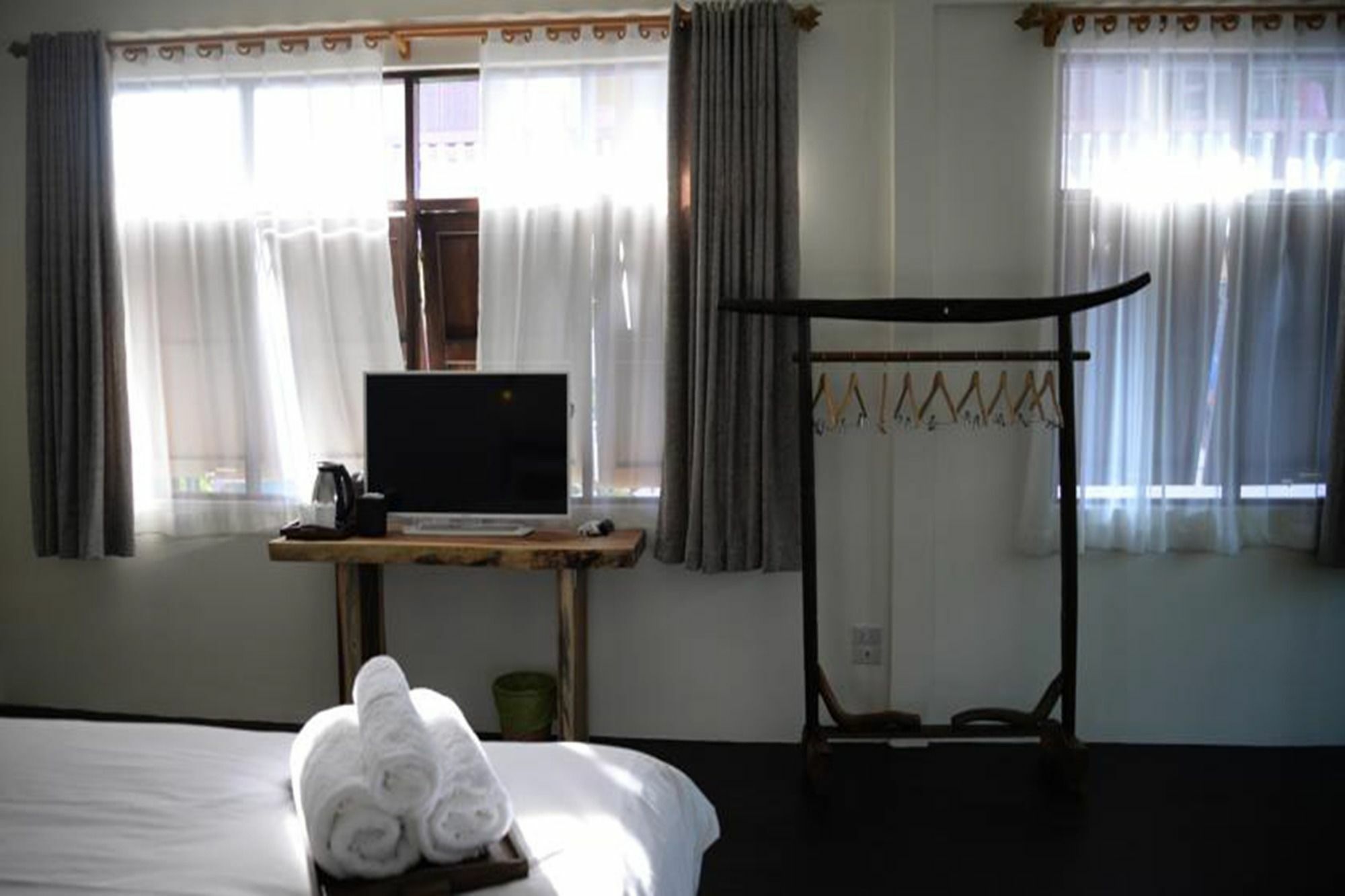 Nawa Saraan Hotel Csiangmaj Kültér fotó